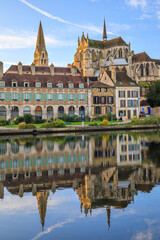 Auxerre, bords de l'Yonne, abbaye Saint-germain, Bourgogne-Franche-Comté, - 741564564