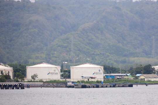 vertical storage tanks, Pertamina oil refinery near the Ketapang port of Banyuwangi. bulk fuel tank for distribution in East Java.