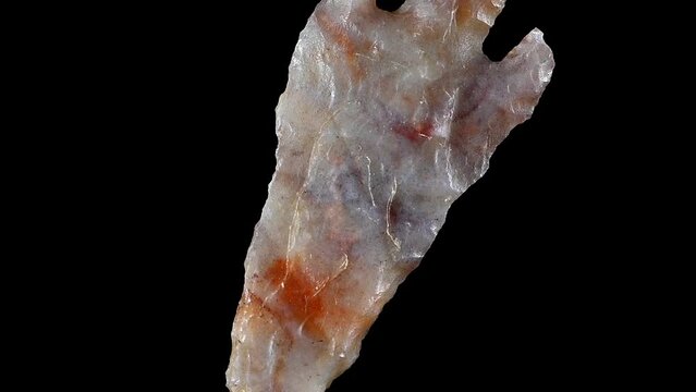 Early Bronze flint arrowhead (Saharan Africa c3000BC)  36mm long - 'Barbed and Tanged' style