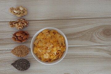 desayuno sano semillas chia lino almendras anacardos nueces cereales
