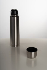 les thermos et son bouchon