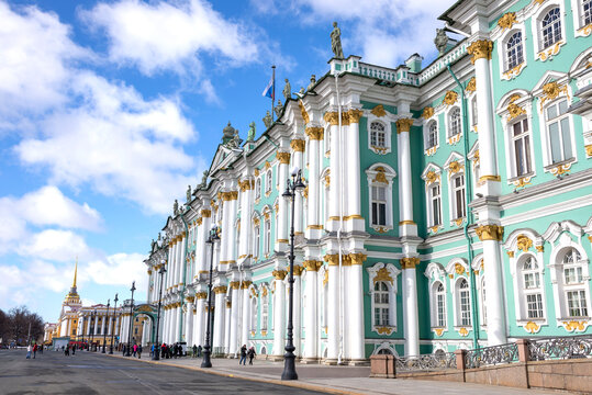 The building of the Winter Palace (Hermitage). Saint-Petersburg