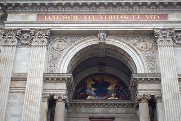 Obraz premium St. Stephen's Basilica, Roman Catholic basilica in Budapest, Hungary.