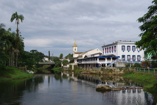 town ​​on the lake