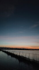 Obraz premium Malabon dike and river