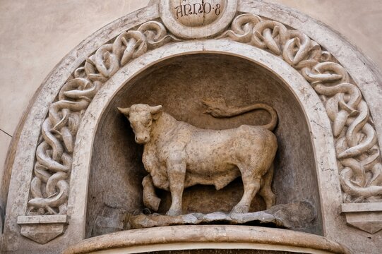 The Fountain of the Bull, located in Piazza Salandra in Nard&ograve;, is a work of art created in 1930 by the sculptor Michele Gaballo. It depicts a young and powerful bull digging the ground with its paw