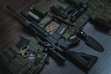Civilian tactical equipment and weapons for home defense, plate carrier, night vision, knife,...