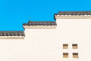 traditional Chinese roof at horiozntal composition