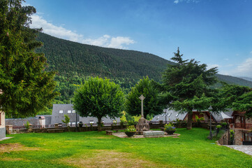 Salardu is the capital of the municipality of Alto Arán located in Valle de Aran in the province of Lerida, autonomous community of Catalonia, Spain.
