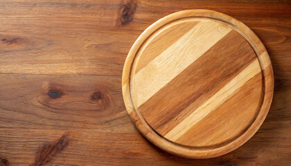 Round wooden cutting board