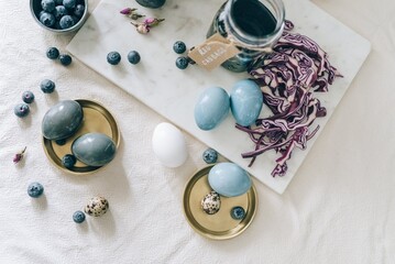 Eggs with beautiful decoration - obrazy, fototapety, plakaty