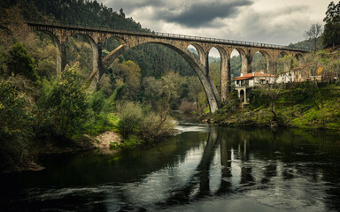 Cycle path bridge (old railway) over Poço de Santiago