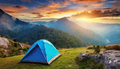 blaues Zelt in den Bergen im Sonnenuntergang – wildes Campen - obrazy, fototapety, plakaty