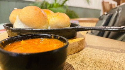 Garlic buns