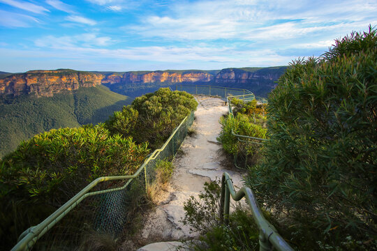 Observation platform at the end of Pulpit Rock Lookout trail in the Blue Mountains National Park in New South Wales, Australia