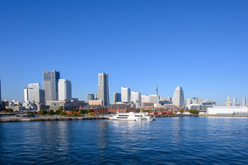 Fototapeta premium 大桟橋から見たみなとみらい