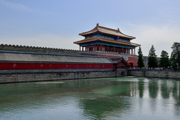 Viaje a Beijing china ciudad prohibida y plaza tiananmen . recorrido por dentro y fuera de la ciudad prohibida ,  mucho colorido y asombrosos edificios llenos de historia . Tambi&eacute;n foto del trono 