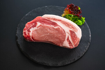 厚切り豚ロース肉