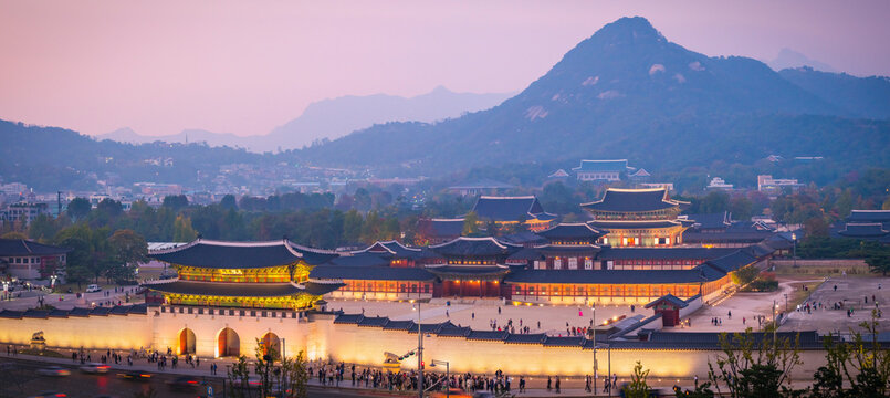 View of Seoul royal palace (Deoksugung Palace) Seoul, South Korea.