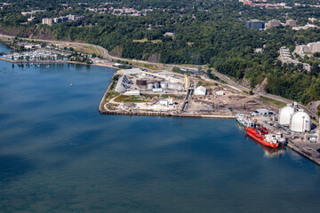 Vue aérienne de la Ville de Québec et de son port de mer