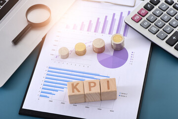 Letter building block KPI and Performance indicator on the chart