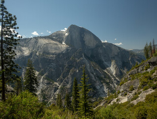 Fototapeta premium Half Dome Stands Proud With Ahwiyah Point Lined Up Below It