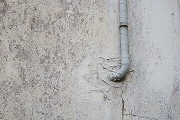 Laying the pipe into the concrete wall