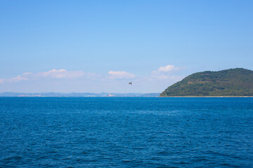 高松港から見た瀬戸内海と島々