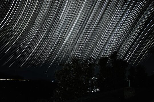 light in the dark, light in the night, light in the rain, stat, star trail, shooting star, metor shower, 