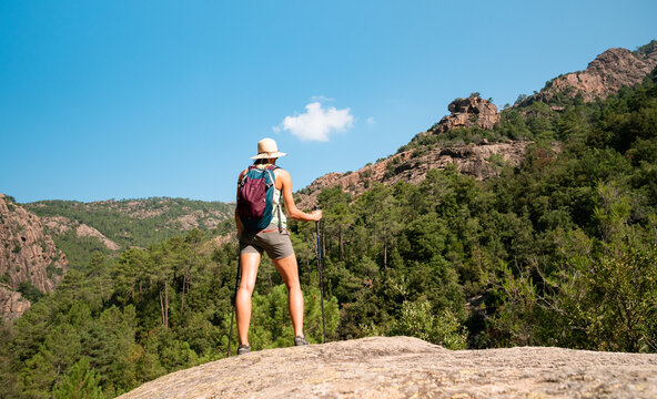 Hike in Bonifatu to the Spasimata footbridge in Corsica