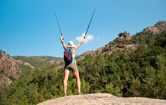 Hike in Bonifatu to the Spasimata footbridge in Corsica