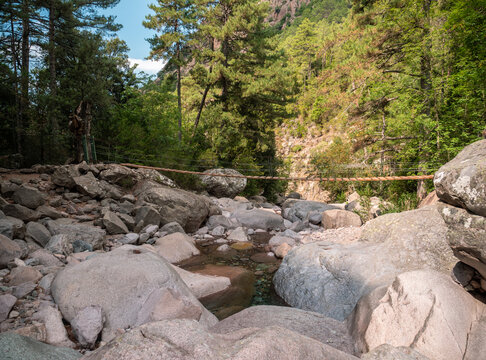 Hike in Bonifatu to the Spasimata footbridge in Corsica