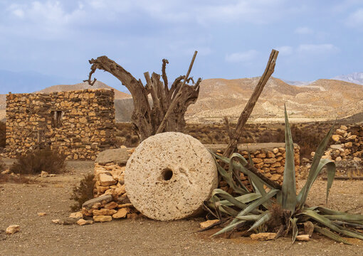 Representaci&oacute;n de un pueblo del viejo salvaje oeste de USA. Abandonado Estudio de filmaci&oacute;n en el desierto de Tabernas, Almer&iacute;a, Espa&ntilde;a.