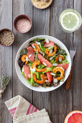 Obraz na płótnie Canvas Salad with grapefruit, shrimps and almonds. Healthy eating. Diet.