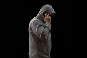 Phone fraud.Talking to phone scammers. Withdrawal of money via the Internet.