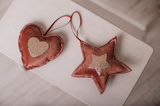 Festive Christmas tree figurine heart and star decoration