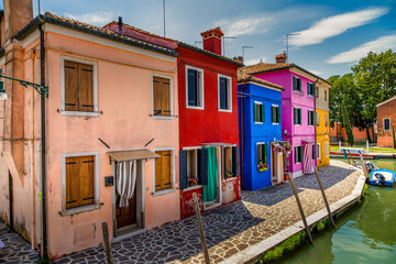 Fototapeta na wymiar Pastel Colored Houses in Burano