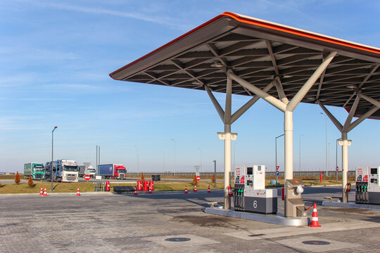 Image of a petrol station on the A1 Motorway, during a sunny winter day