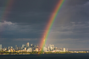 Naklejka na ściany i meble Rainbow Over the Toronto Skyline