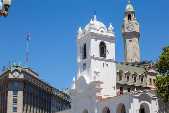 In May square, was the town hall of Buenos Aires 1580-1821, now is National Historical Museum