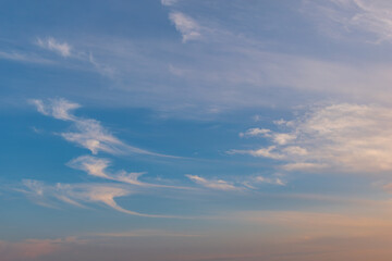 Fototapeta premium 靡く夕雲