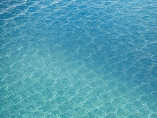 Obraz premium The texture of the water surface is viewed from above.