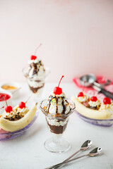ice cream sundae and banana split