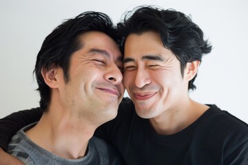 Obraz premium 男性同士でキス・ハグをしている日本人男性（恋人・LGBTQ・ゲイ）