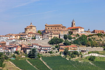 Fototapeta na wymiar La Morra on the top of a hillside in Piedmont, Italy