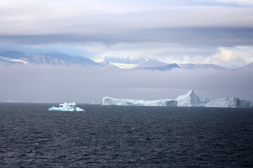 Arctic, Icebergs in Disko Bay, Greenland, Denmark © bummi100