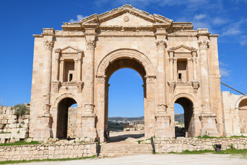 Fototapeta na wymiar Adriano's arch at roman ruins of Jerash in Jordan