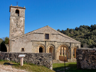 Fototapeta na wymiar Church of San Juan Bautista. El Arenal, Revilla de Orejana, province of Segovia, Castilla y León, Spain, Europe