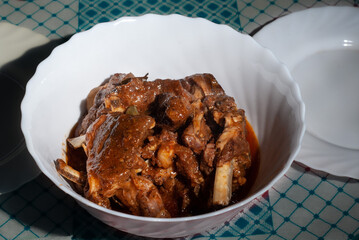 lamb in tomato sauce

