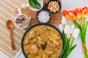 Chicken white Kuruma or Korma made from Indian spices and coconut milk. Also called chicken white korma. Good with rice, chapati and parota.